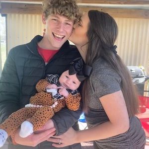 Meet your Posher, Veda